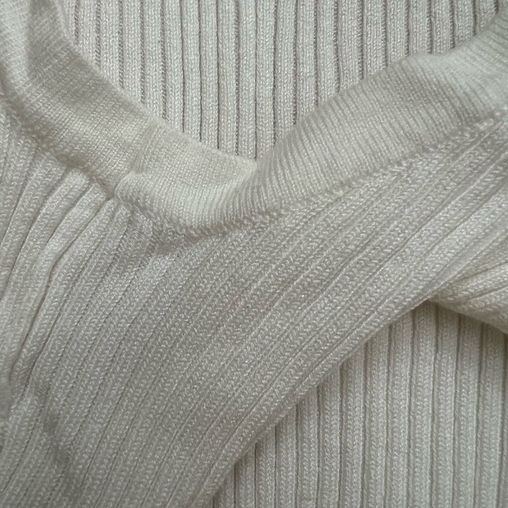 H&M Divided Cropped White Ribbed Top - Picture 6 of 6